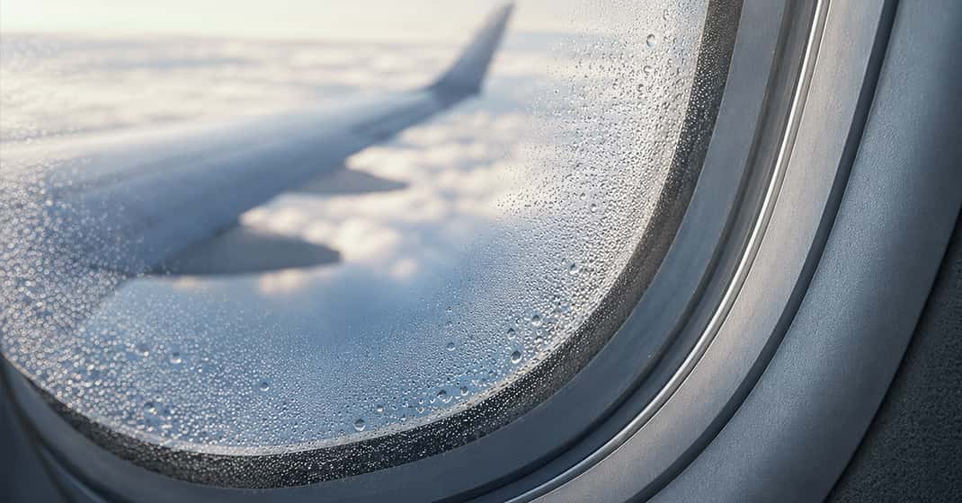Humidity-controlled nanoindentation for polymer materials used in condensation-prone environments